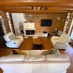 Mysynevyr - будинок у серці карпат Hébergement de vacances *