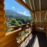 Mysynevyr - будинок у серці карпат * Lac Synevyr