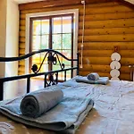 Hébergement de vacances Mysynevyr - будинок у серці карпат Lac Synevyr