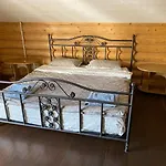 Hébergement de vacances Mysynevyr - будинок у серці карпат